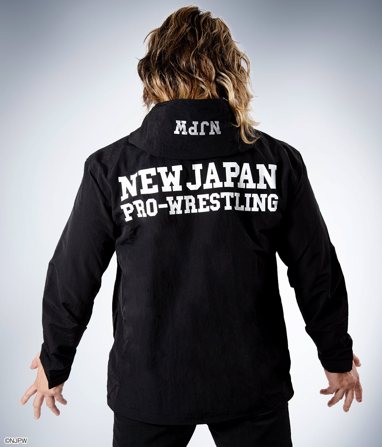 新日本プロレス  ナイロンパーカー　ブラック（M/L/XL/XXL）