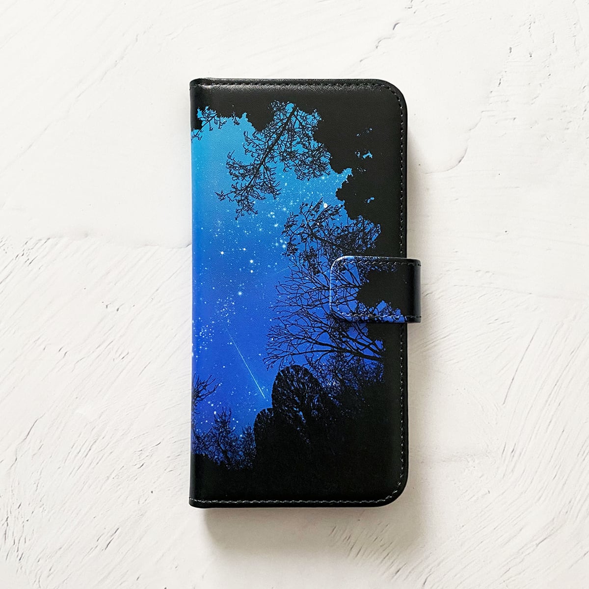 iPhone 手帳型 スマホケース ブルー 本のような手帳型スマホケース 青の惑星 