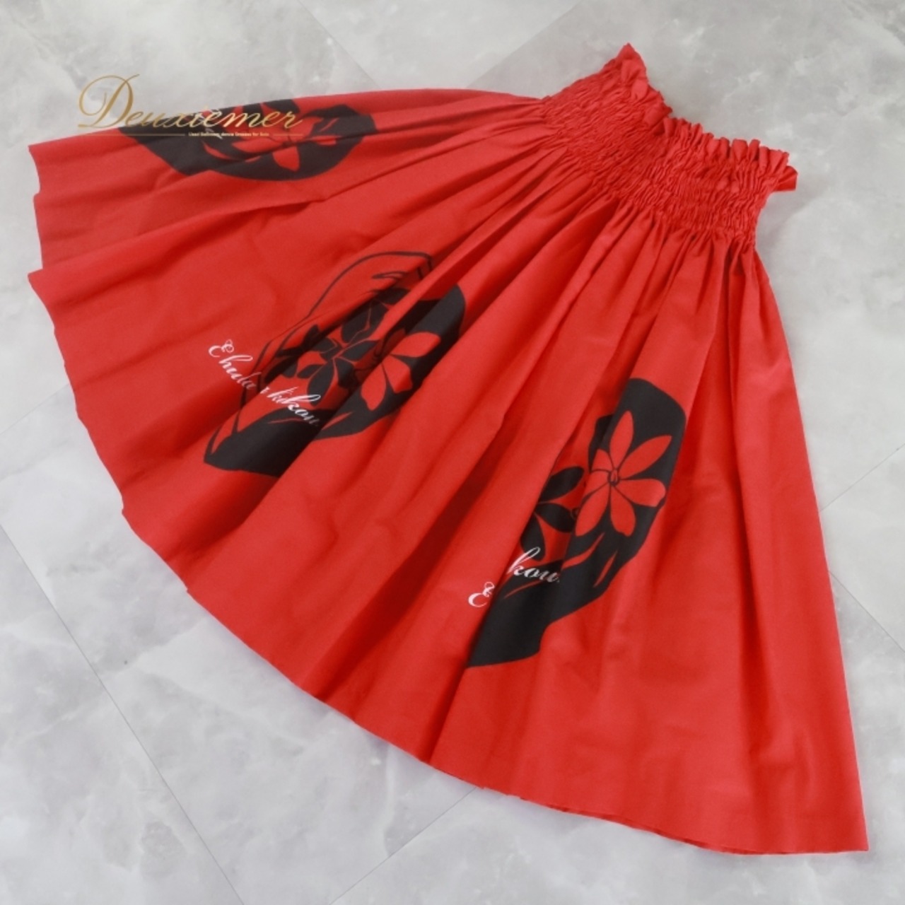 フラダンス 衣装 パウスカート レッド系 エムエムジェイ 日本製 ハワイアンプリント アロハ フラ ダンス レッスン 練習 花柄 フラワープリント 女性 ブラック系 ホワイト系 赤 黒 白 華やか 鮮やか かわいい シングル スカート フラダンス衣装 ハワイアンスカート ウエストゴム使用 おしゃれ 可愛いデザイン イベント フラダンスレッスン用 レディースウェア 明るい色