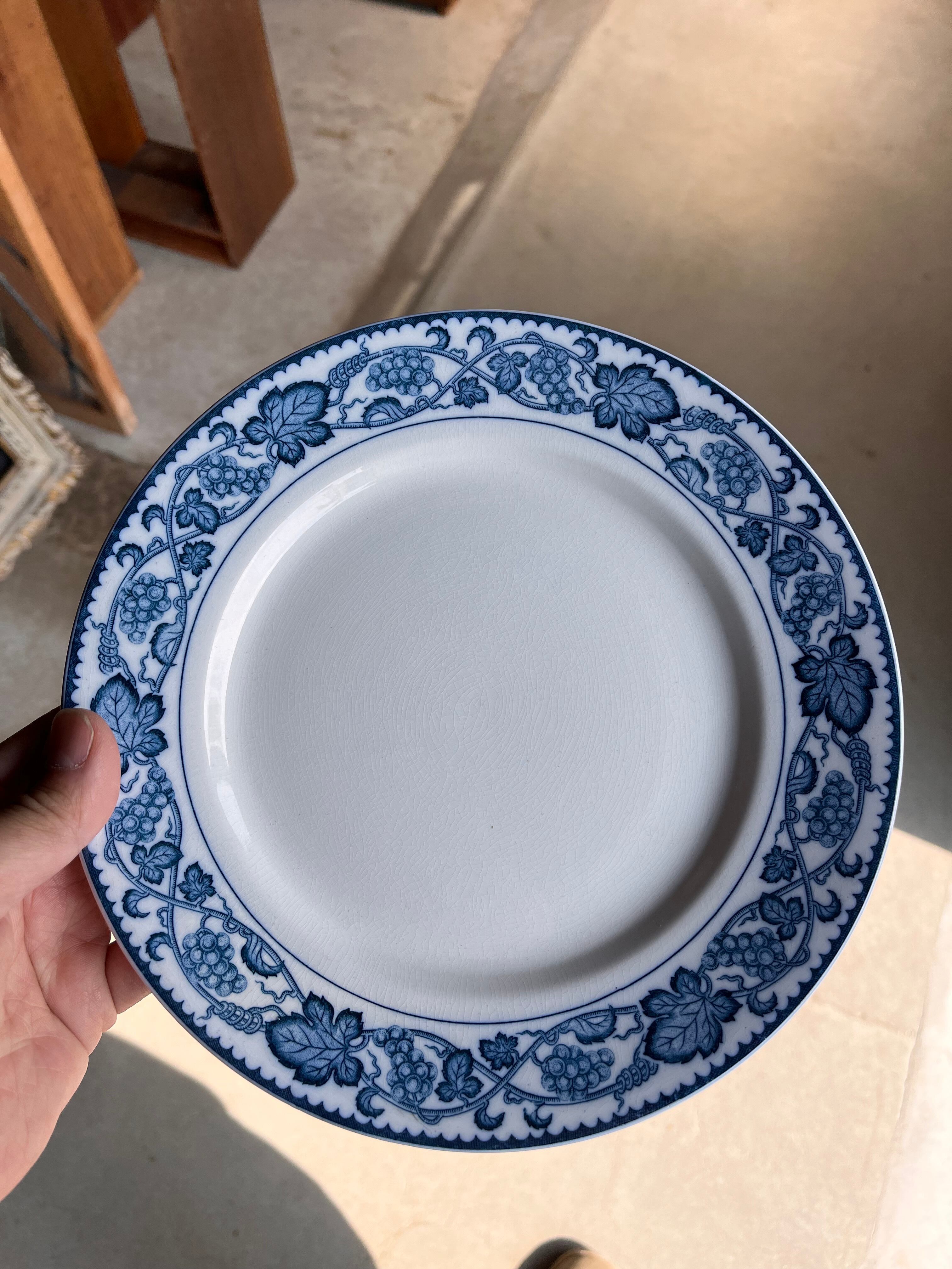 洋風な日本製のお皿