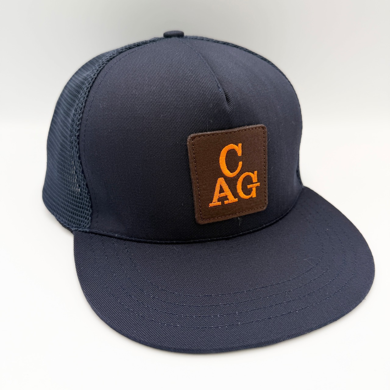 【gifthat別注】Coopers Town Felt on Embroidery Logo Mesh Cap