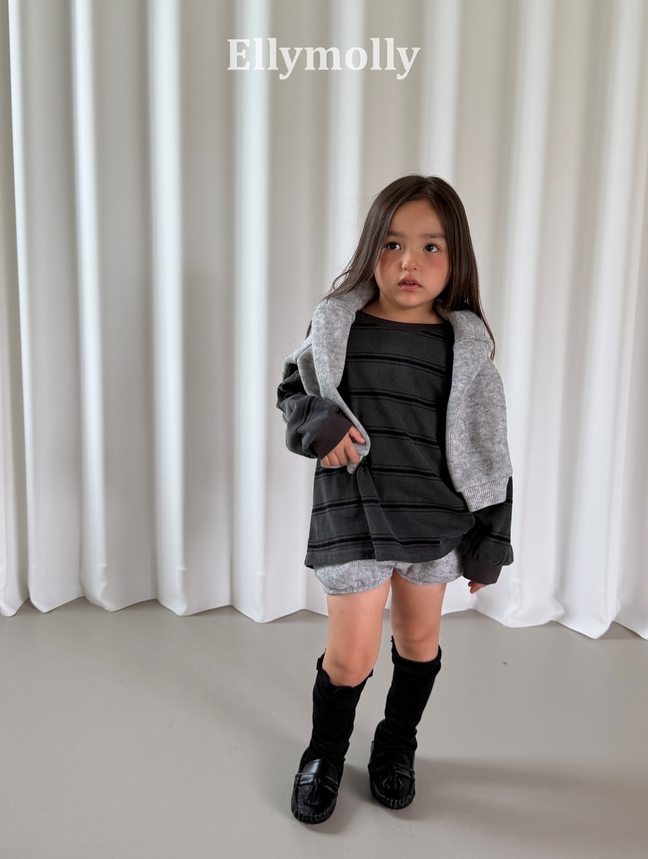 韓国子供服 / 26Autumn / ELLY MOLLY / ドミノピッグTシャツ / 秋服 *5~19*