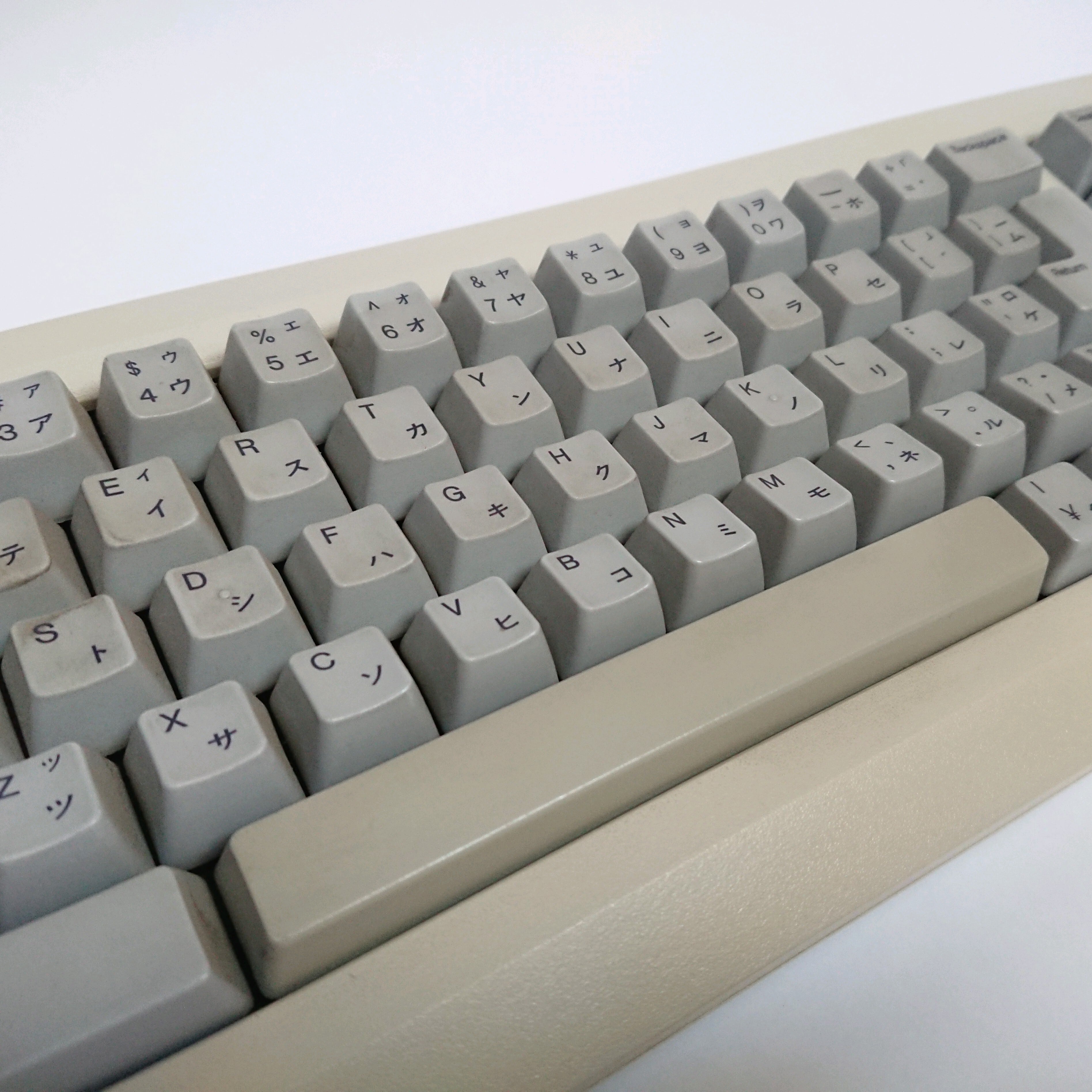 Apple Machintosh Plus 1Mb 本体、キーボードのみ Yahoo!オークション - 通電確認のみ Macintosh Plus 1Mb Apple