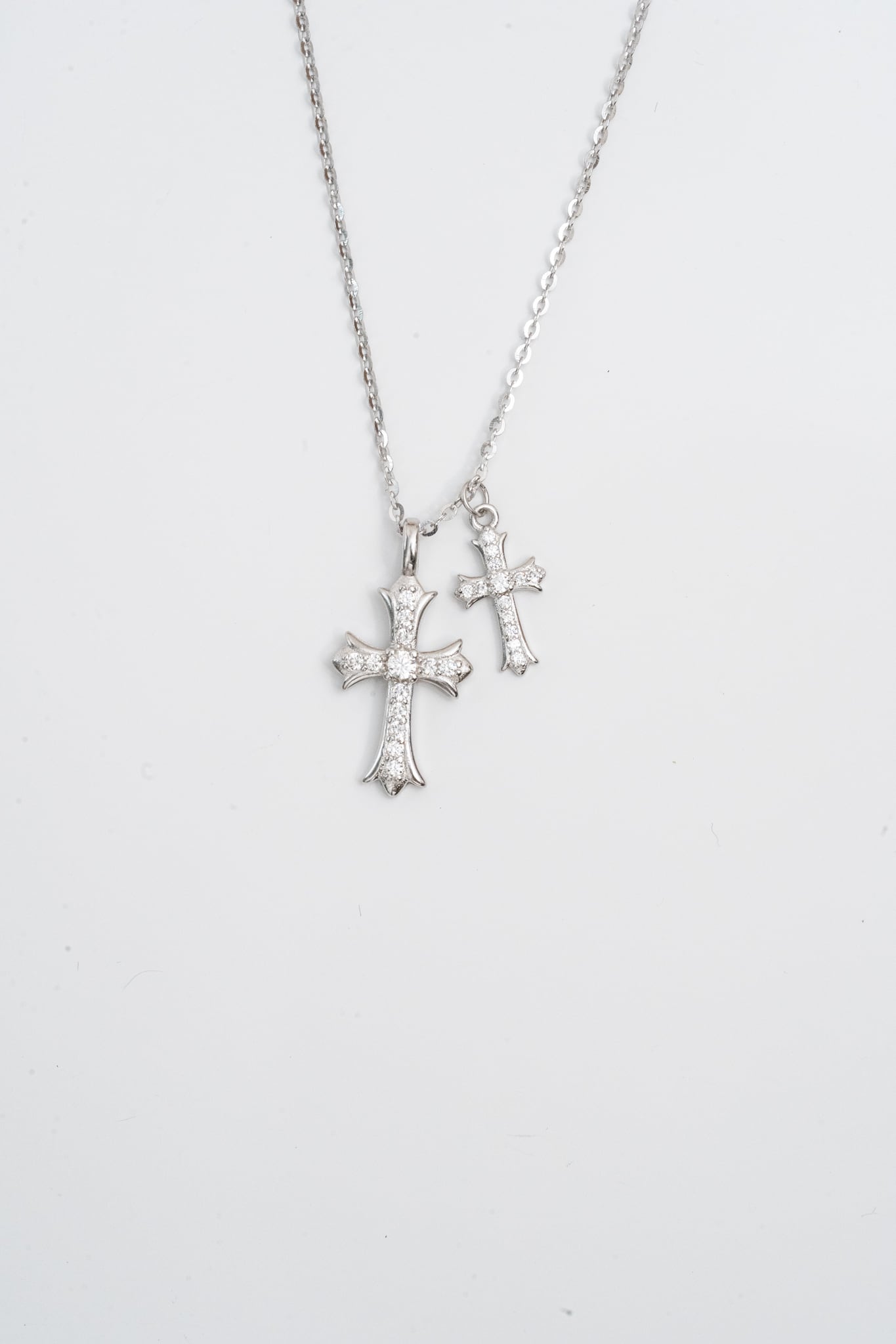 Twin Crosses Necklace | 金属アレルギー対応のアクセサリー crea.jewelry