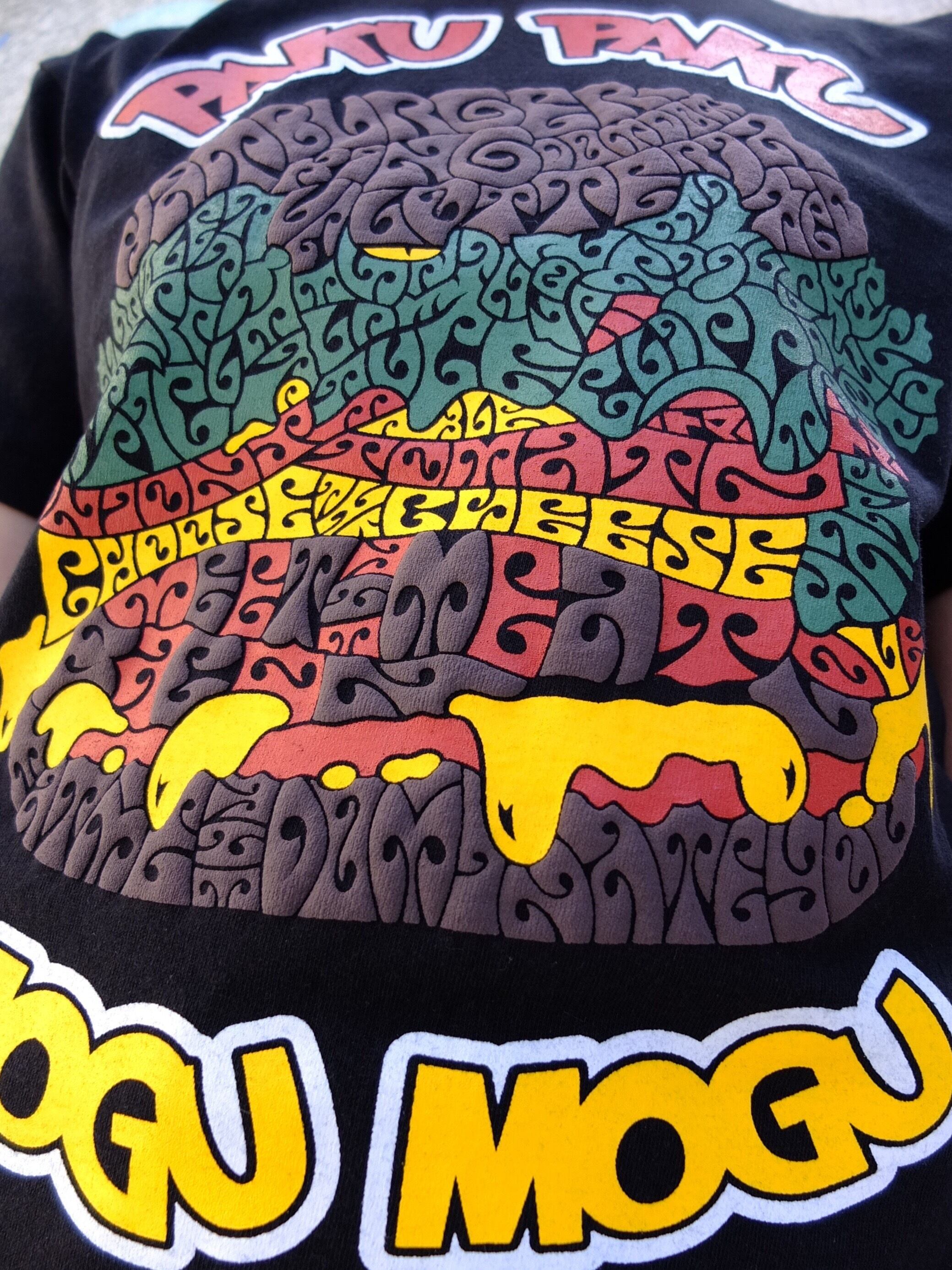 ハンバーガーTシャツ ~パクパクモグモグ~ C/#ディープ黒 | OTACCIMAN des PLIME powered by BASE