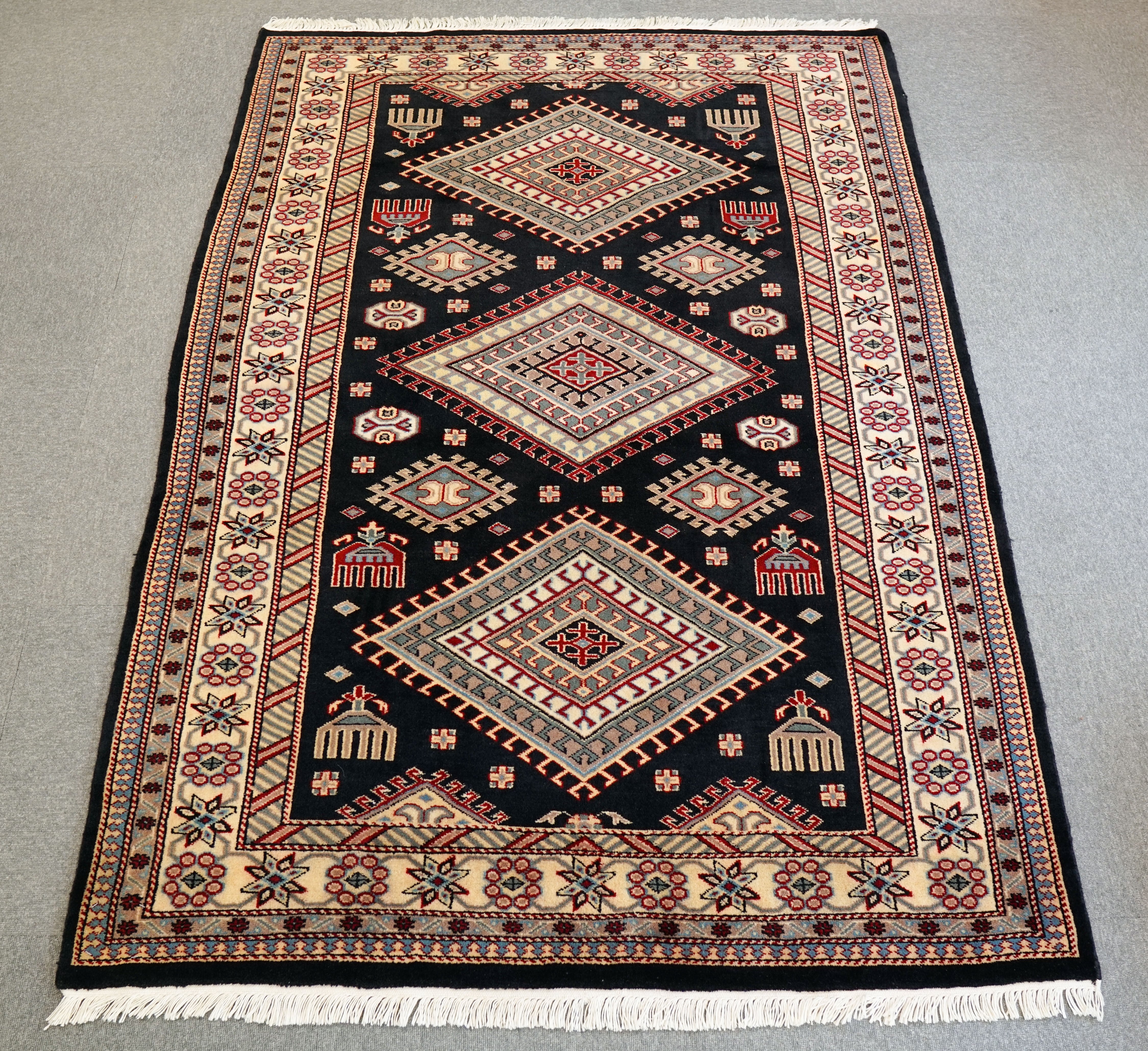 200×143cm【パキスタン手織り絨毯】 | Decorworks