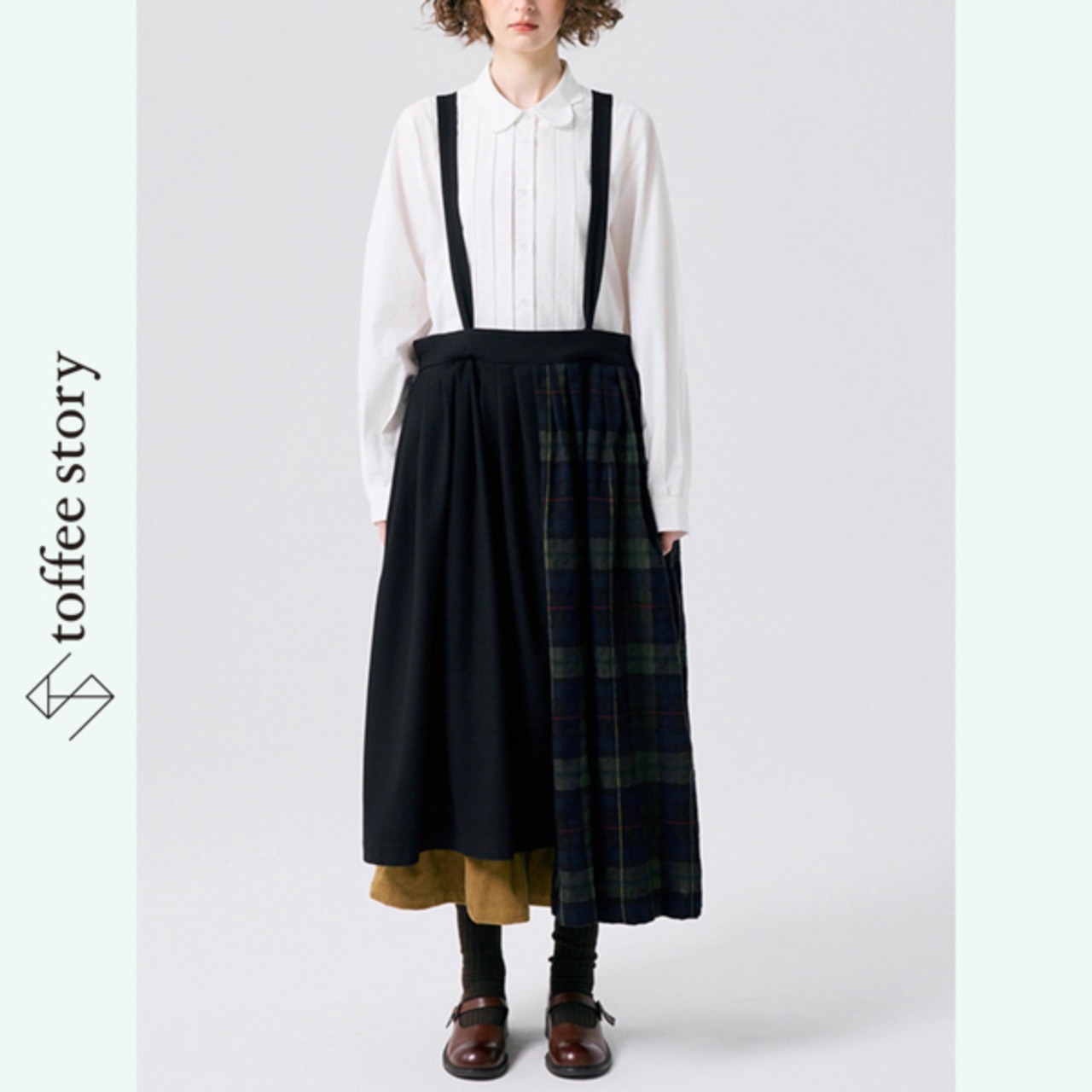 かすかな旋律をまとうアシメサスペンダースカート 《P0273》