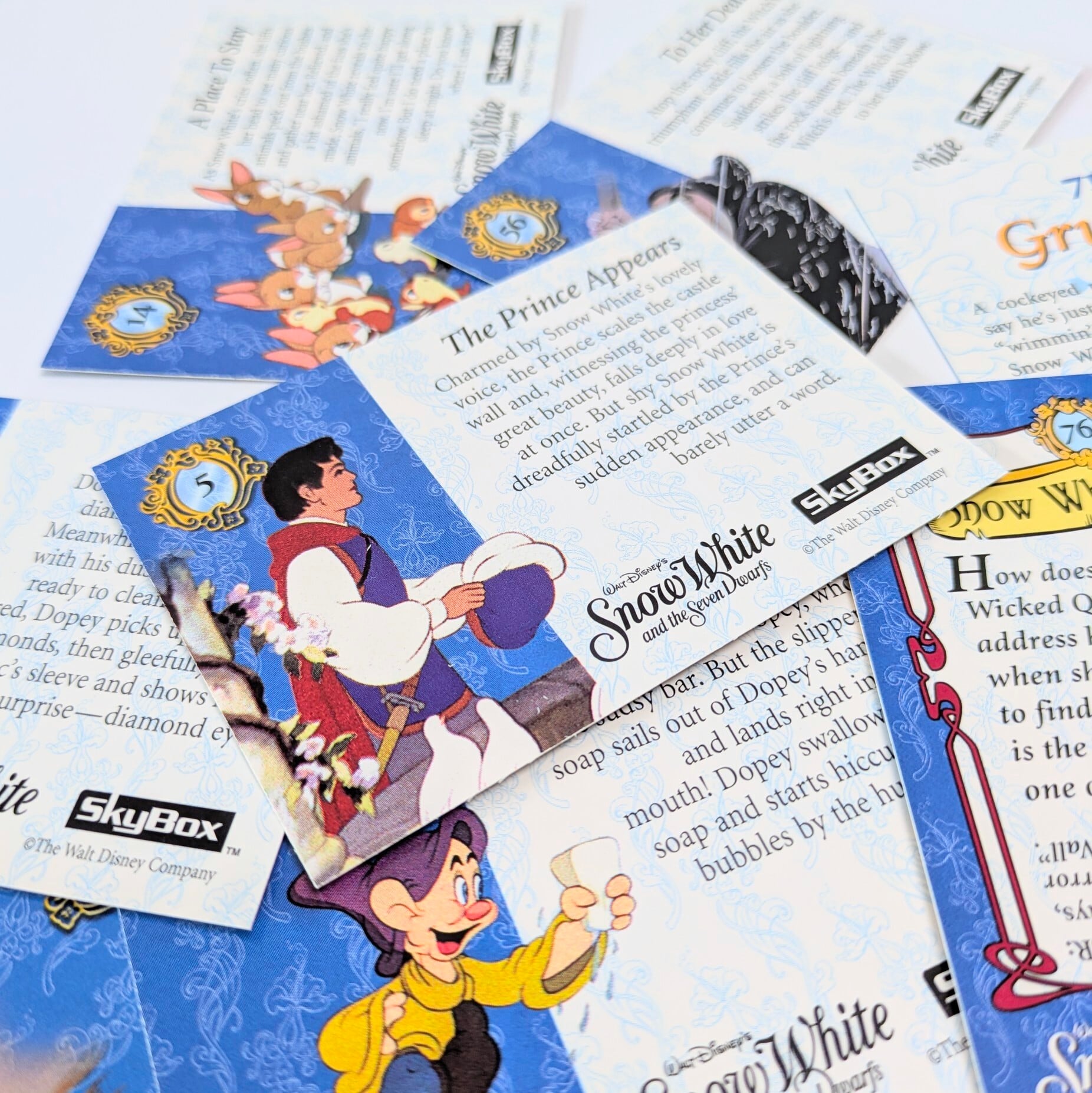 ☆送料無料！☆ 1994-5年製 SKYBOX【 DISNEY Snow White and the Seven Dwarss（ 白雪姫と七人のこびと）】Series2 / トレーディングカード 単品 （1個= 8CARDS入）〚アメリカン雑貨 アメトイ〛