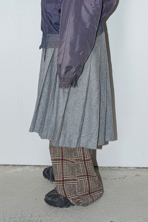 1980s wool pleats skirt