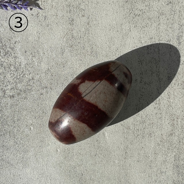 インド・ナマダ川【クリプトクリスタリンクォーツ（シバリンガム）】リンガム ② 鉱物 天然石 パワーストーン
