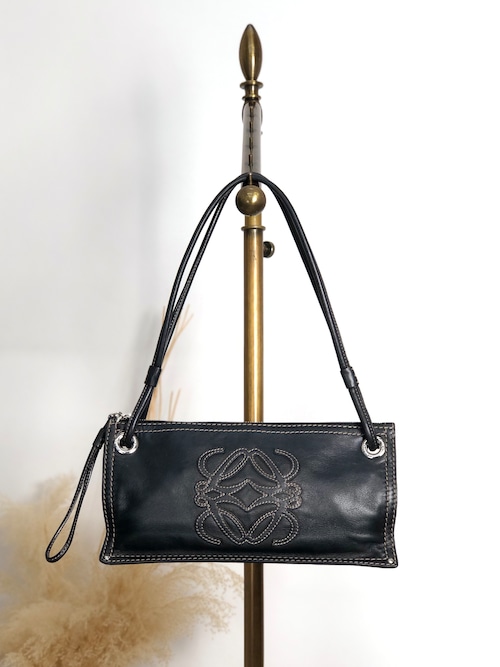 LOEWE ロエベ ショルダーバッグ ブラック アナグラム ステッチ レザー vintage ヴィンテージ オールド ugpzsh