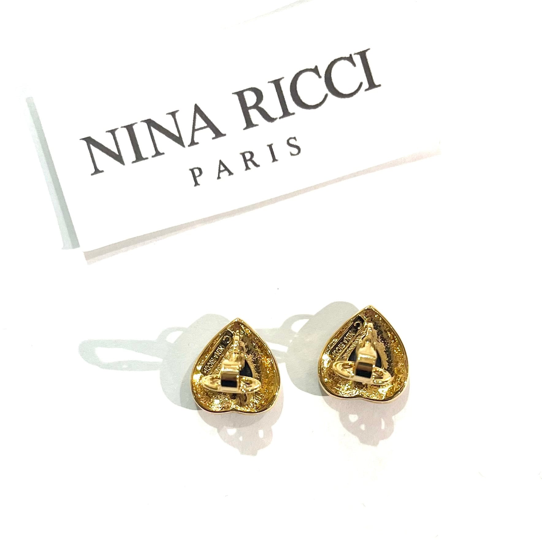 フランスの名門。【NINA RICCI 】2097 ニナリッチ ヴィンテージハート