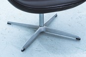 Arne Jacobsen | Swan Chair Model 3320