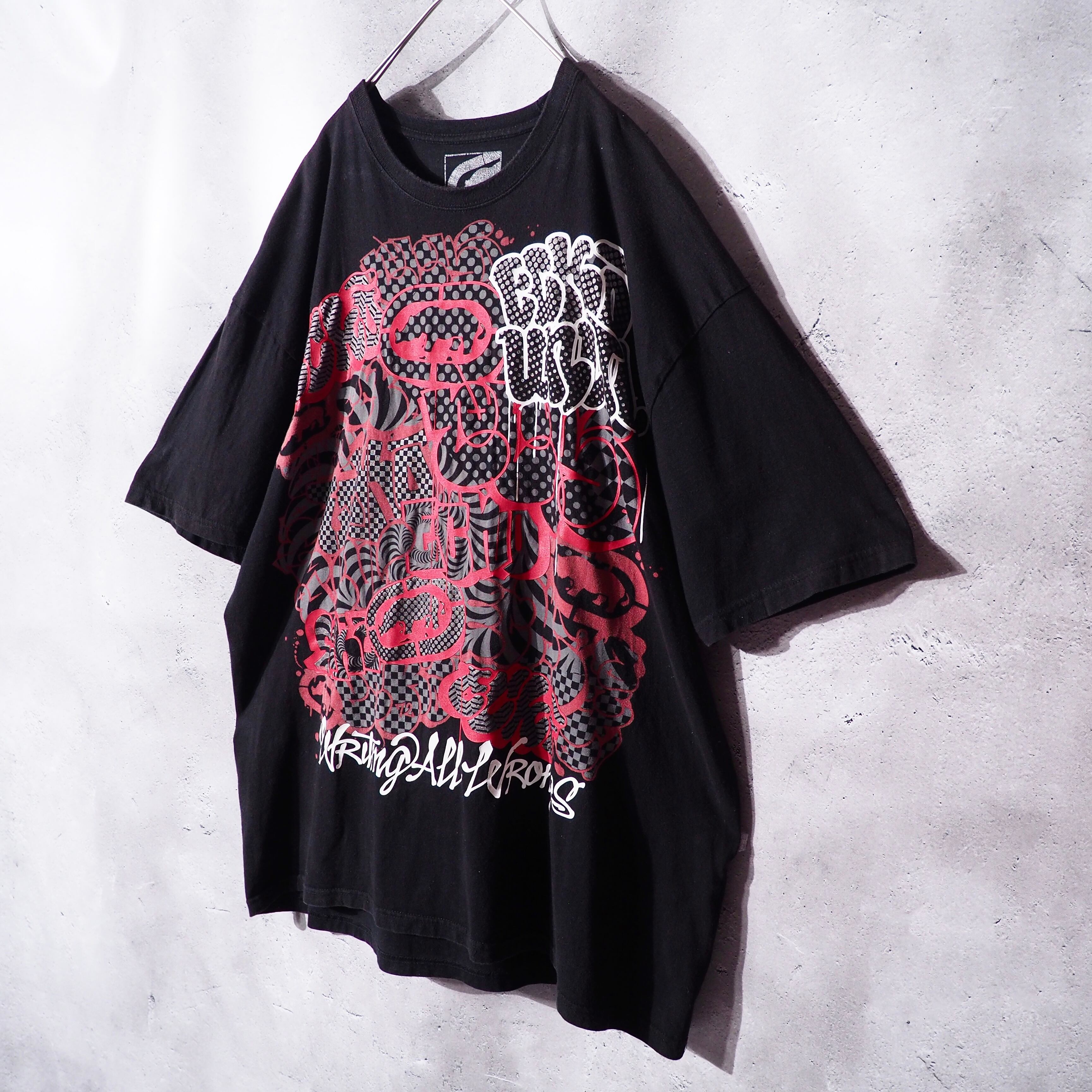 " ECKO UNLTD " Street graphic Art printed Over silhouette Tee
