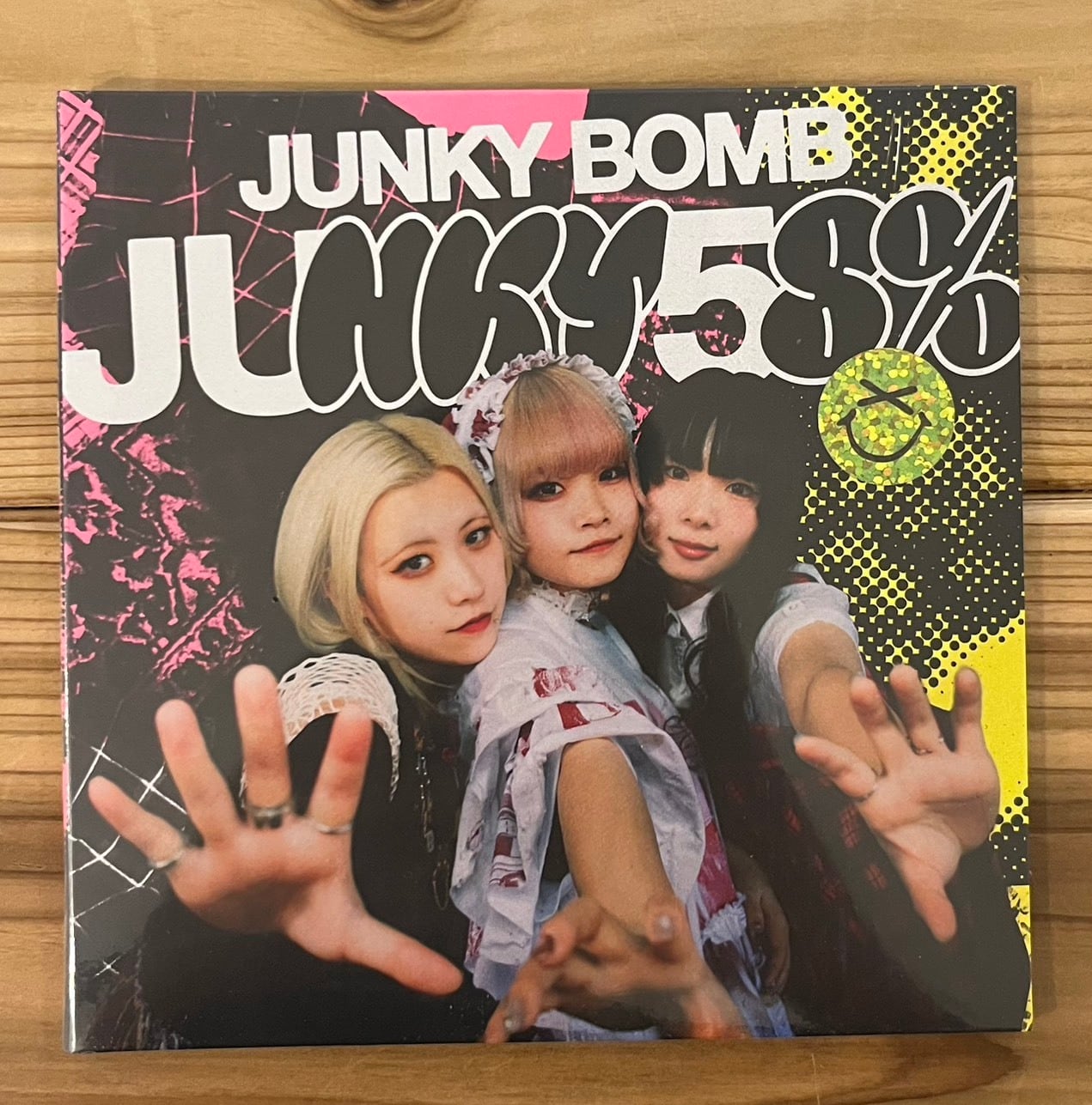 7/8発売】JUNKY58% / JUNKY BOMB | motion records