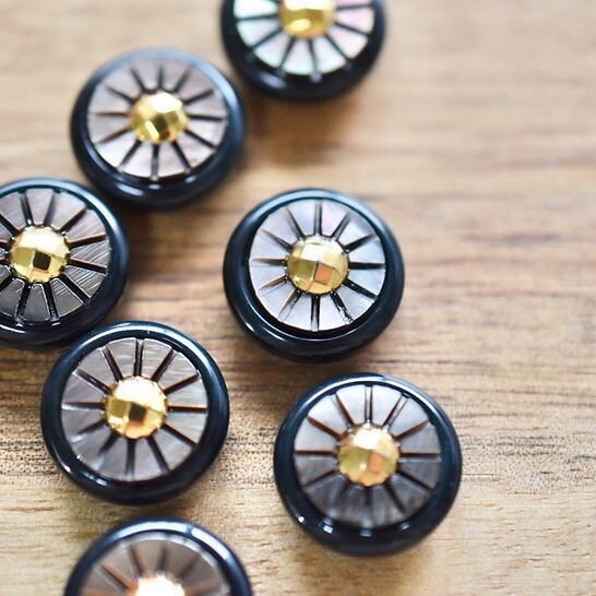 ディープグリーン×黒蝶貝モザイクフラワー 15㎜