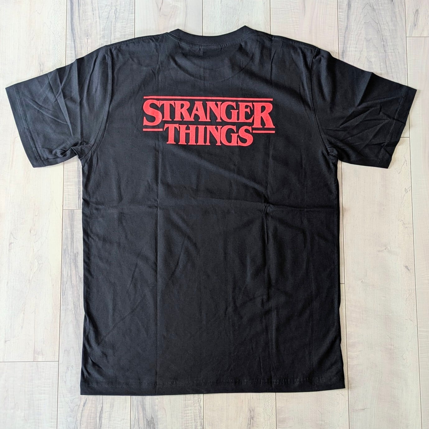 【 Stranger Things / ストレンジャーシングス  】『 Hellfire Club Eddie Munson 80' 』 Tシャツ / エディマンソン / ヘルファイアクラブ〚アメリカン雑貨 アメトイ〛