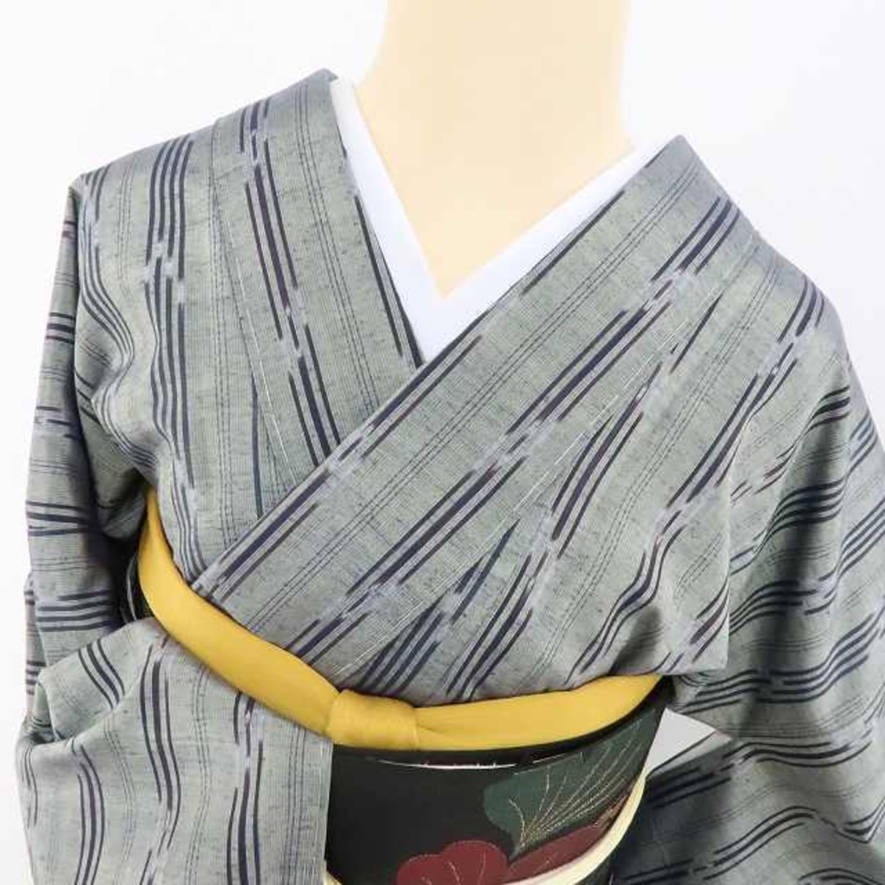 新品 証紙付 着物“絣の声に心澄ませば我が身を抜けて風薫る”正絹 