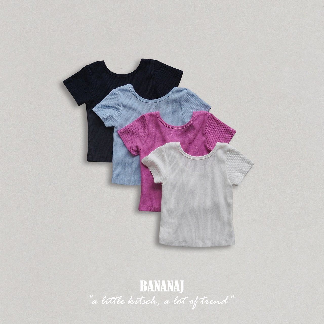 [BananaJ] Joyu Neck Tee / [바나나제이] 조이유넥티