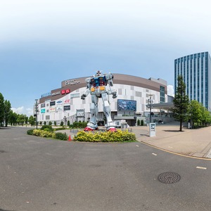 ダイバーシティ東京の機動戦士ガンダム等身大立像