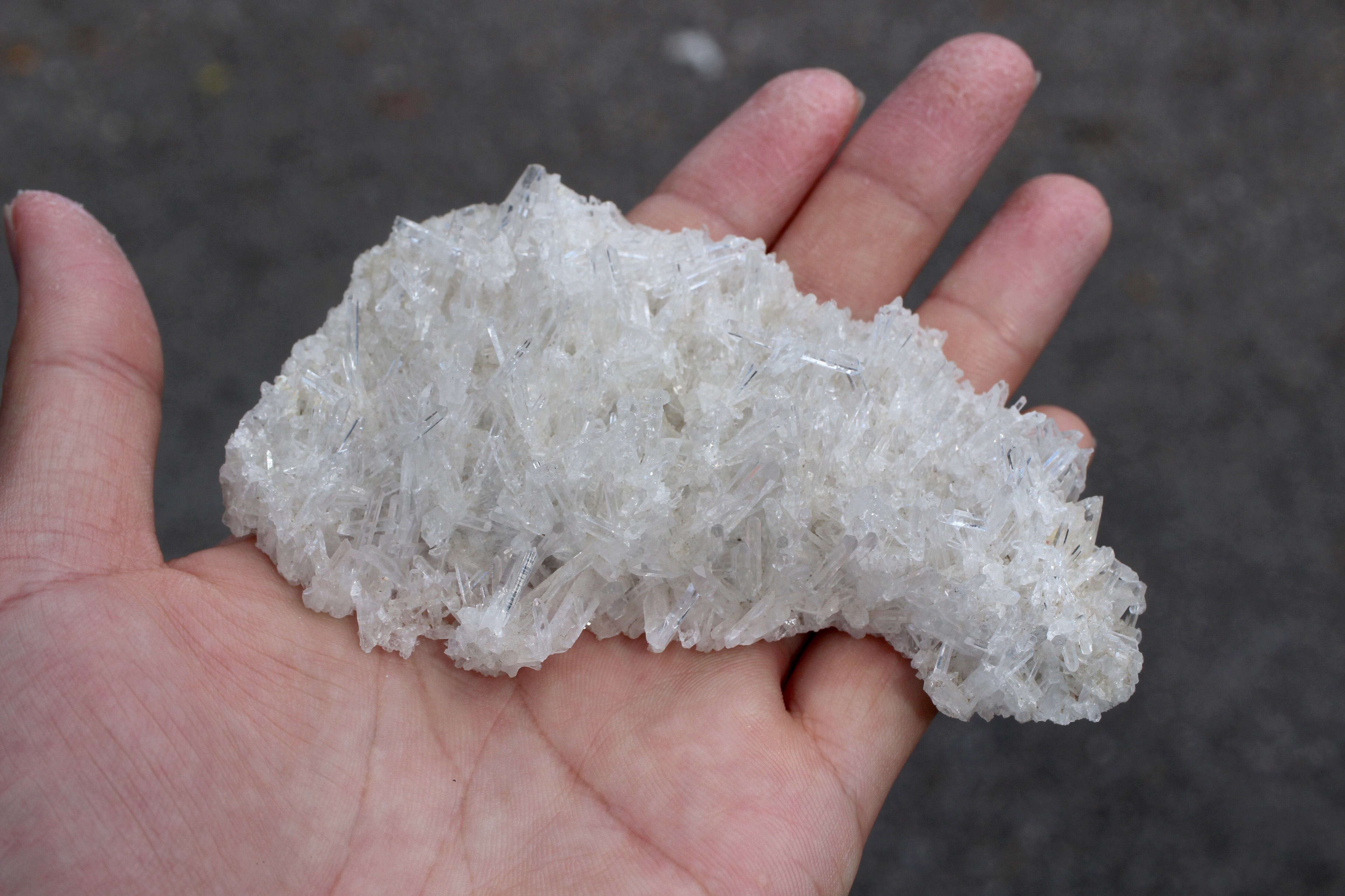 ダウラギリ産クラスター132-1