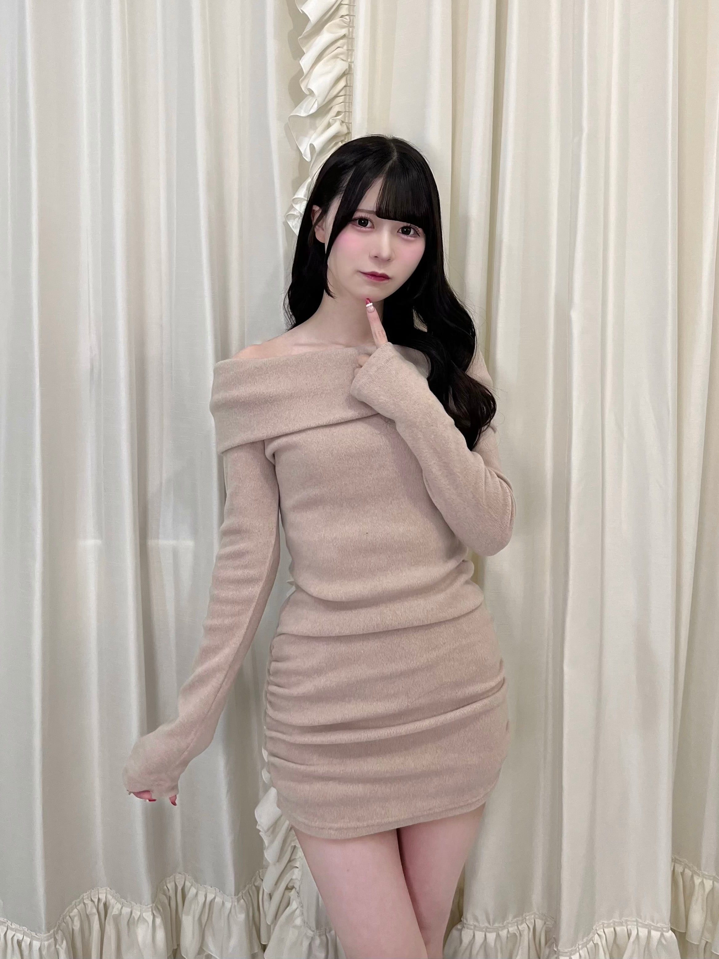 【LAST2】off shoulder tight op