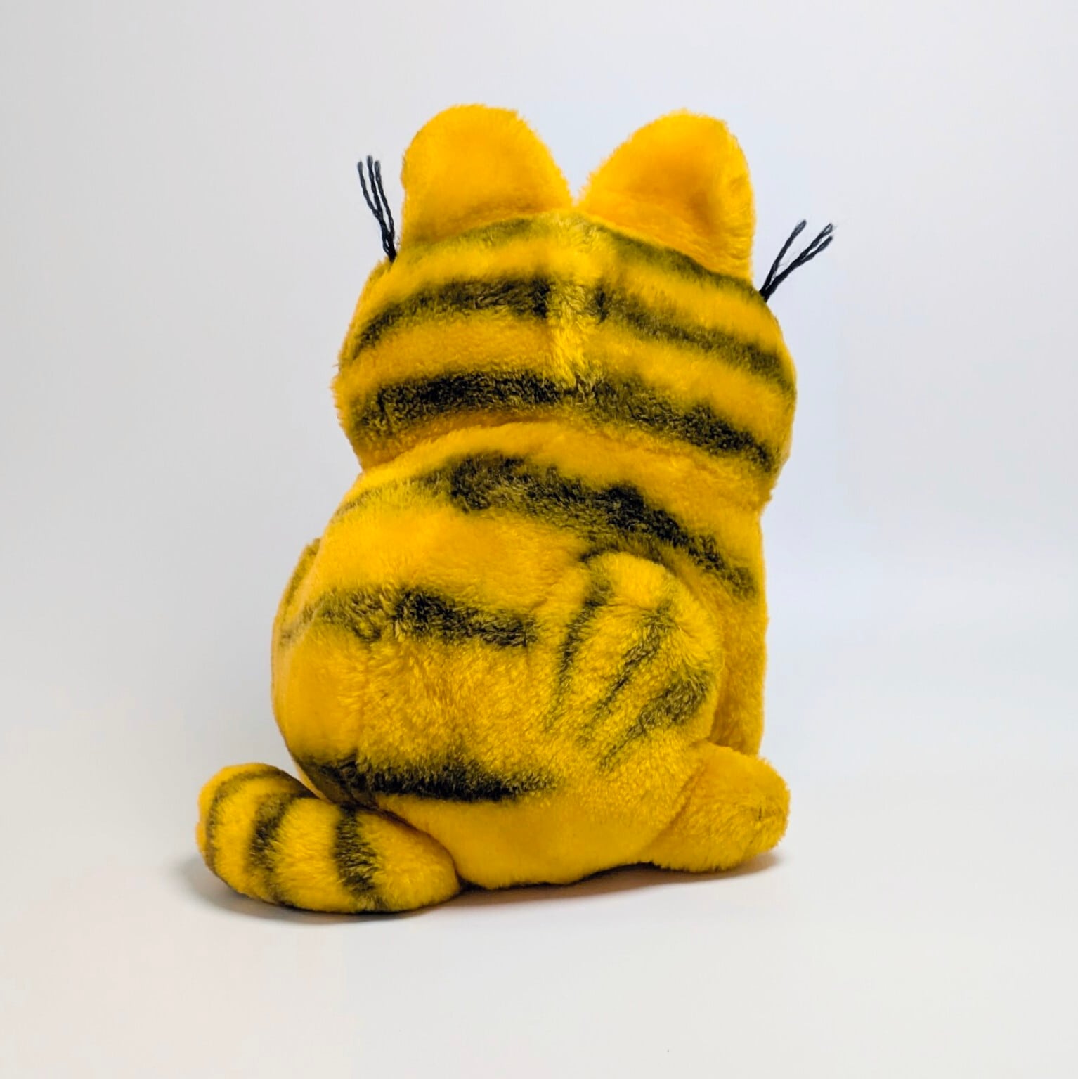 VINTAGE 1980年代初期 ☆【 Garfield ( ガーフィールド ) 】『 ガーフィールド / おすわり左向きM 』ぬいぐるみ プラッシュ plush 1980年代年製 〚アメリカン雑貨 アメトイ〛