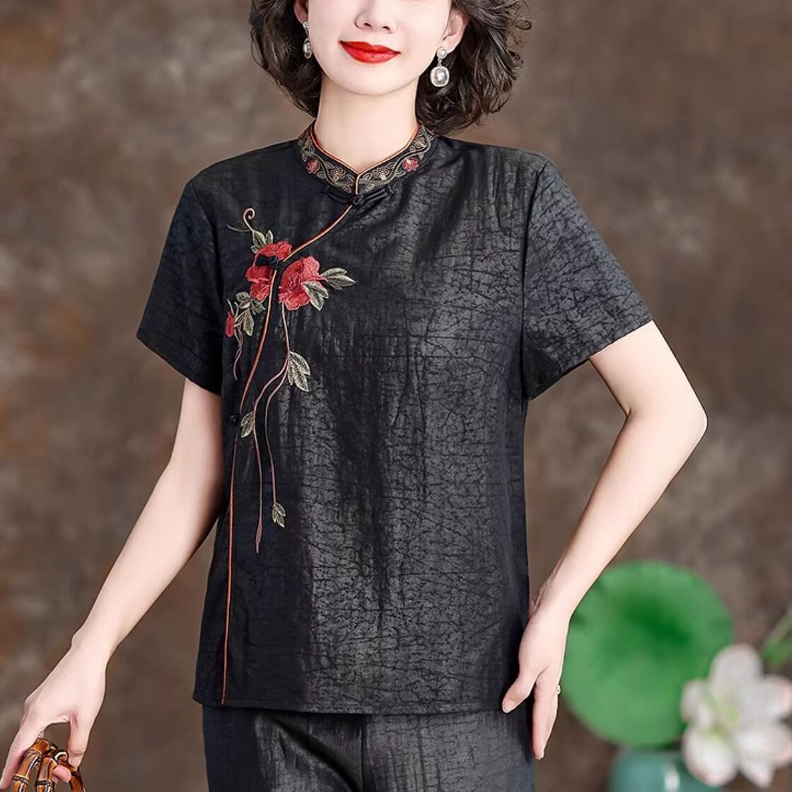 チャイナ服 トップス 春夏半袖 落ち着いた風合い 花刺繍 上品 素朴 