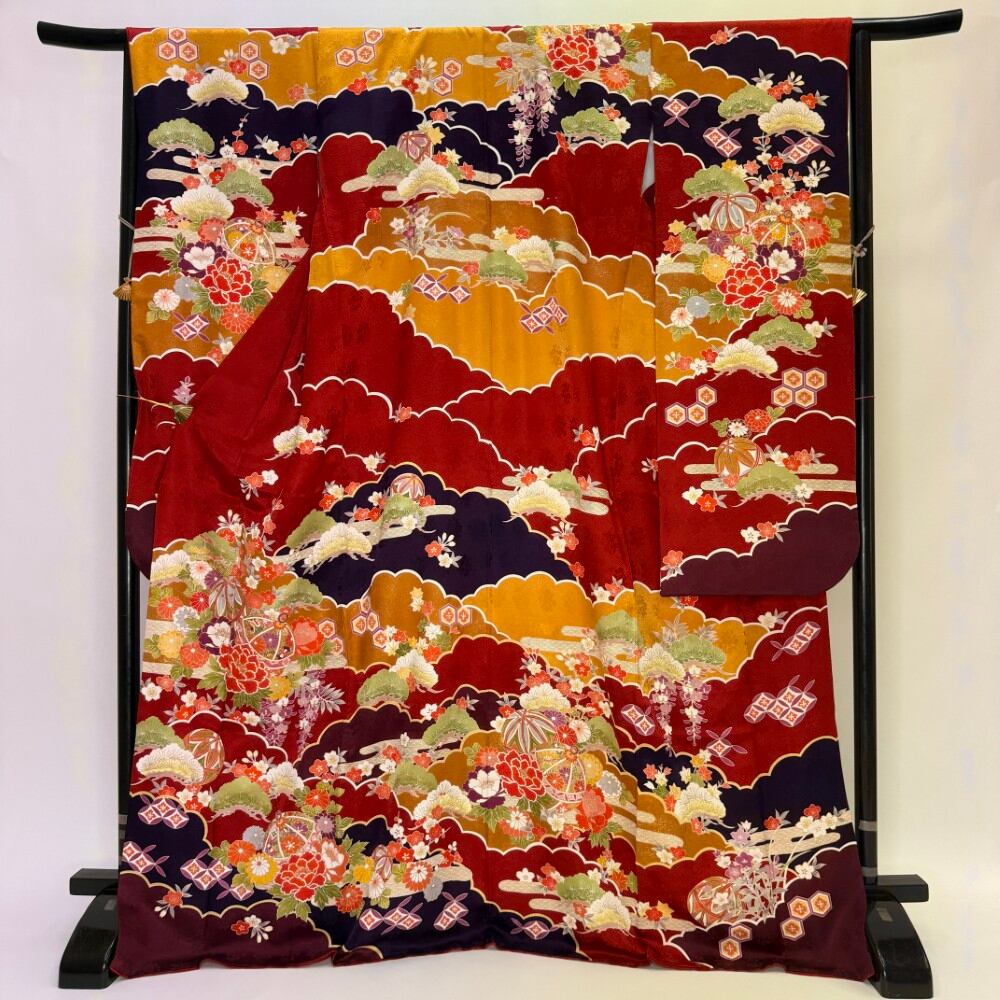 振袖 中古 赤 正絹 古典 裄65.5cm 身丈173cm 美品 M サイズ 成人式 6744