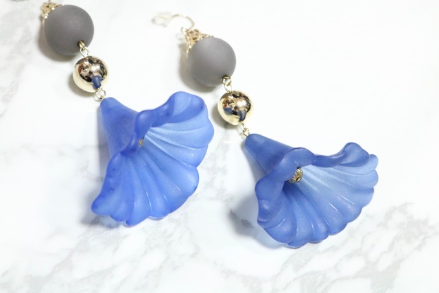 pierce/earring 翻してドレス blue