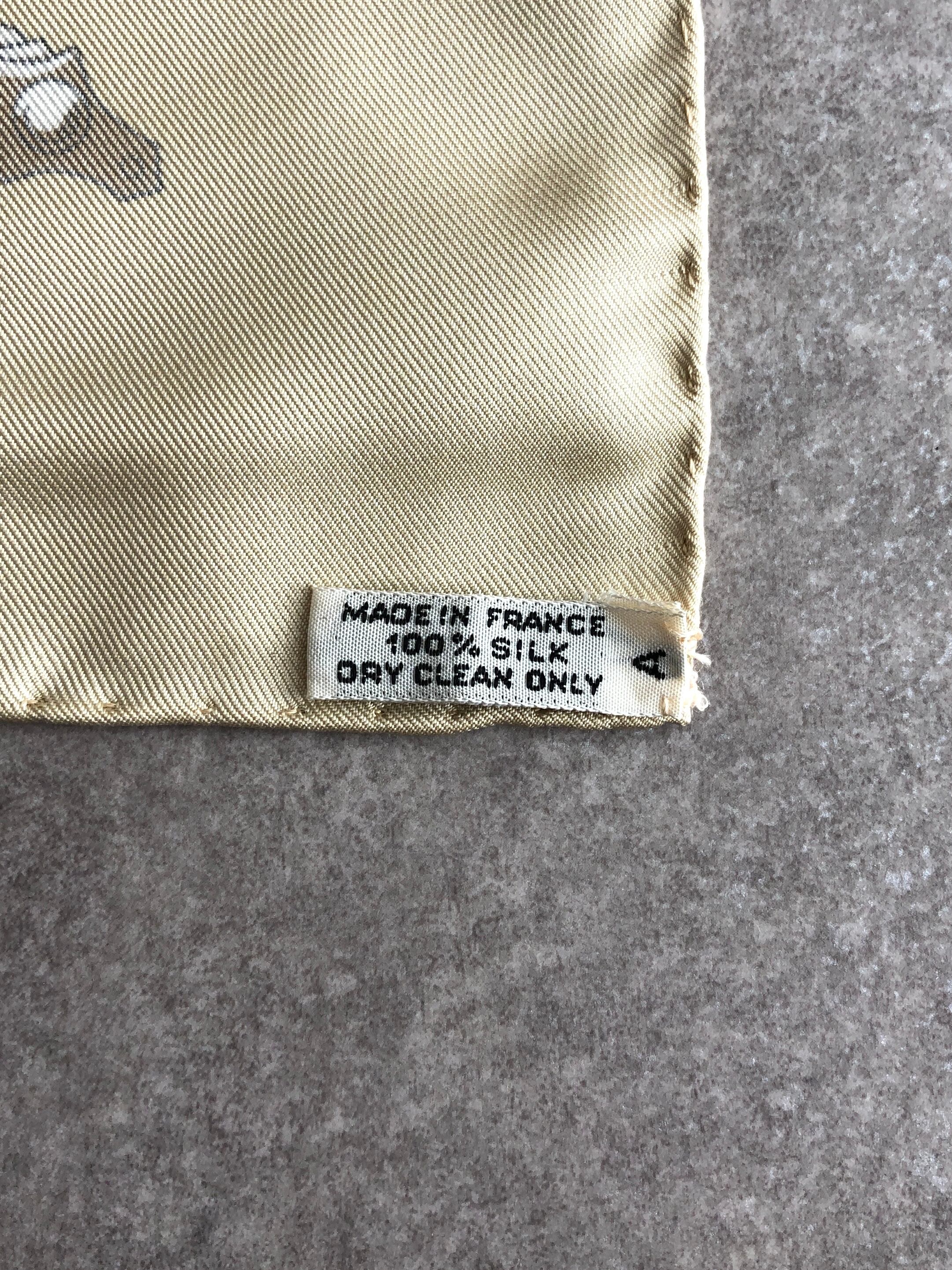 HERMES エルメス カレ90 スカーフ ベージュ×ホワイト シルク LES