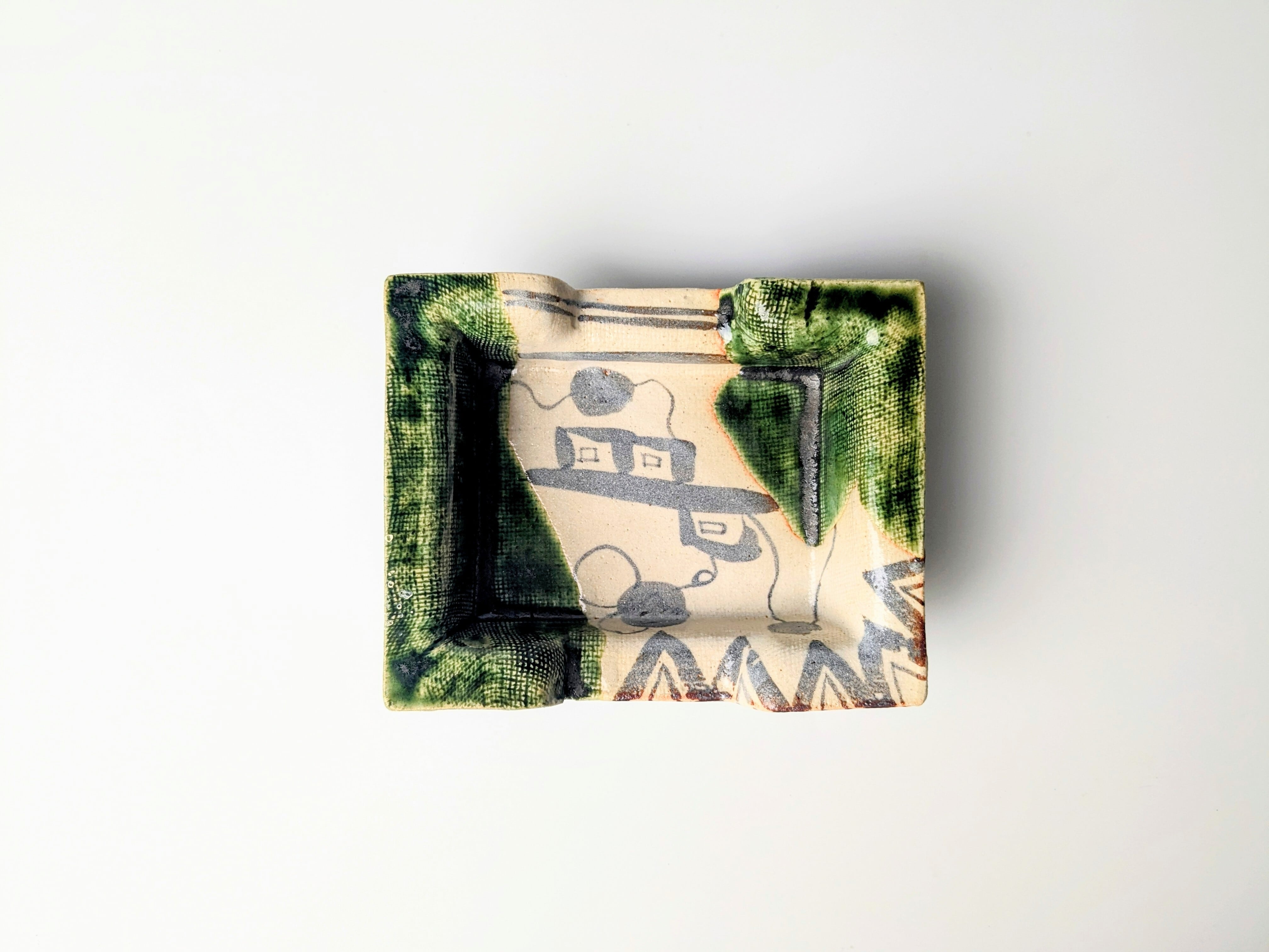 美濃焼　織部燈明器 美濃焼伝統工芸品協同組合 | 織部ぐい呑 木箱