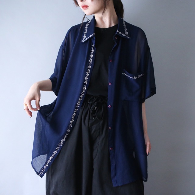 "刺繍" 蔦 motif design XXX over silhouette h/s shirt