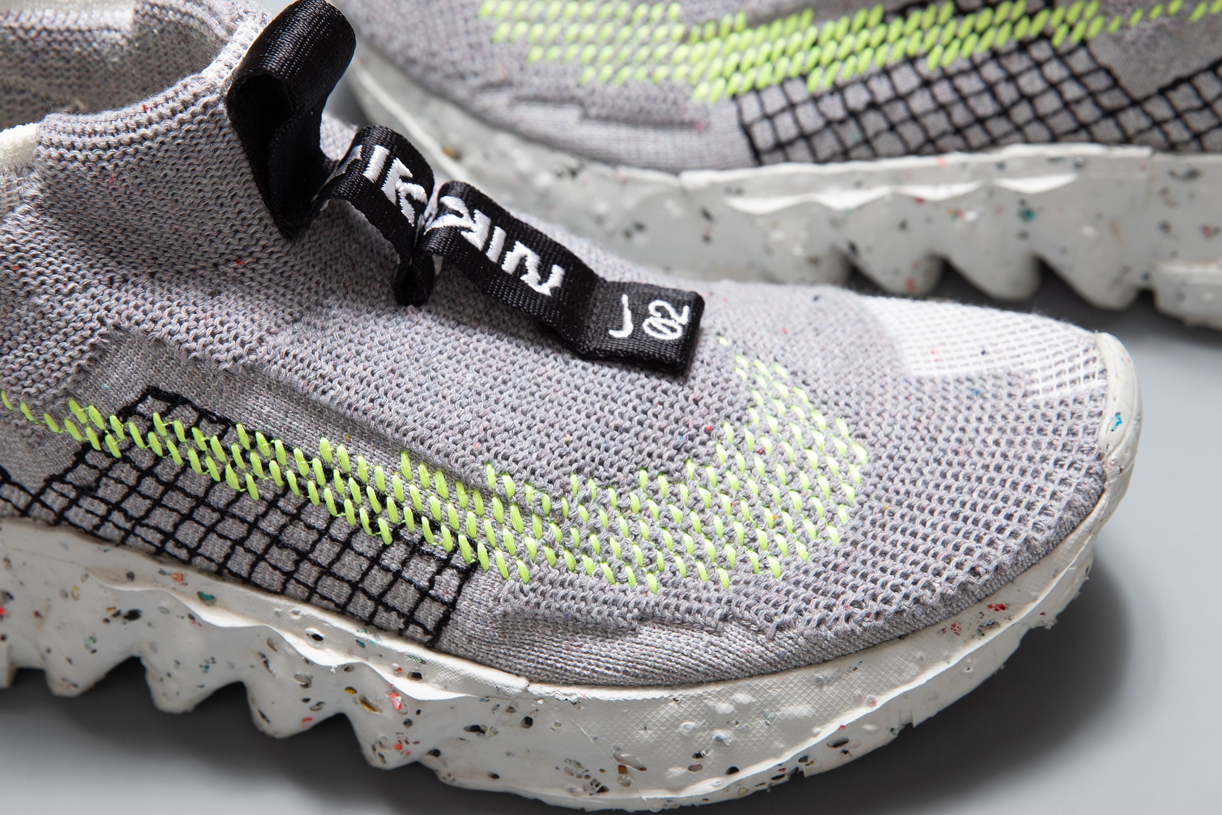 NIKE SPACE HIPPIE 02 | PLAYGROUND | スニーカーショップ