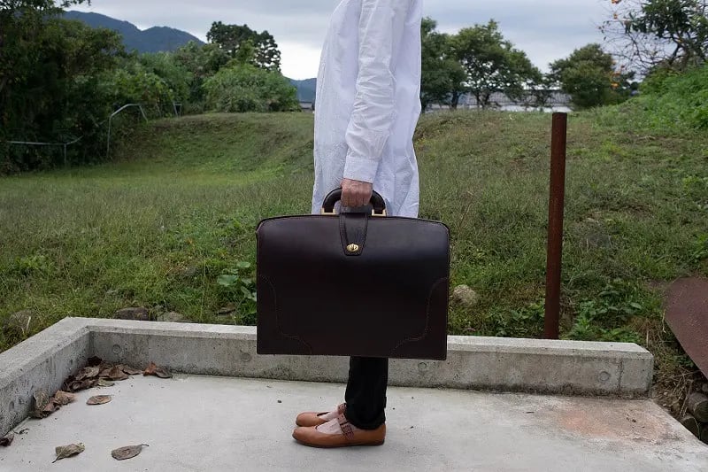 Lloyd's ブライドルレザー　ドクターバッグ ブライドルレザーのドクターズバッグ | 革製品のオーダーメイドの店