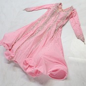 【社交ダンス衣装】ピンク ワンピース ドレス フリル レース 長袖 デモ 競技用 競技会 パーティ 発表会 かわいい ふんわり