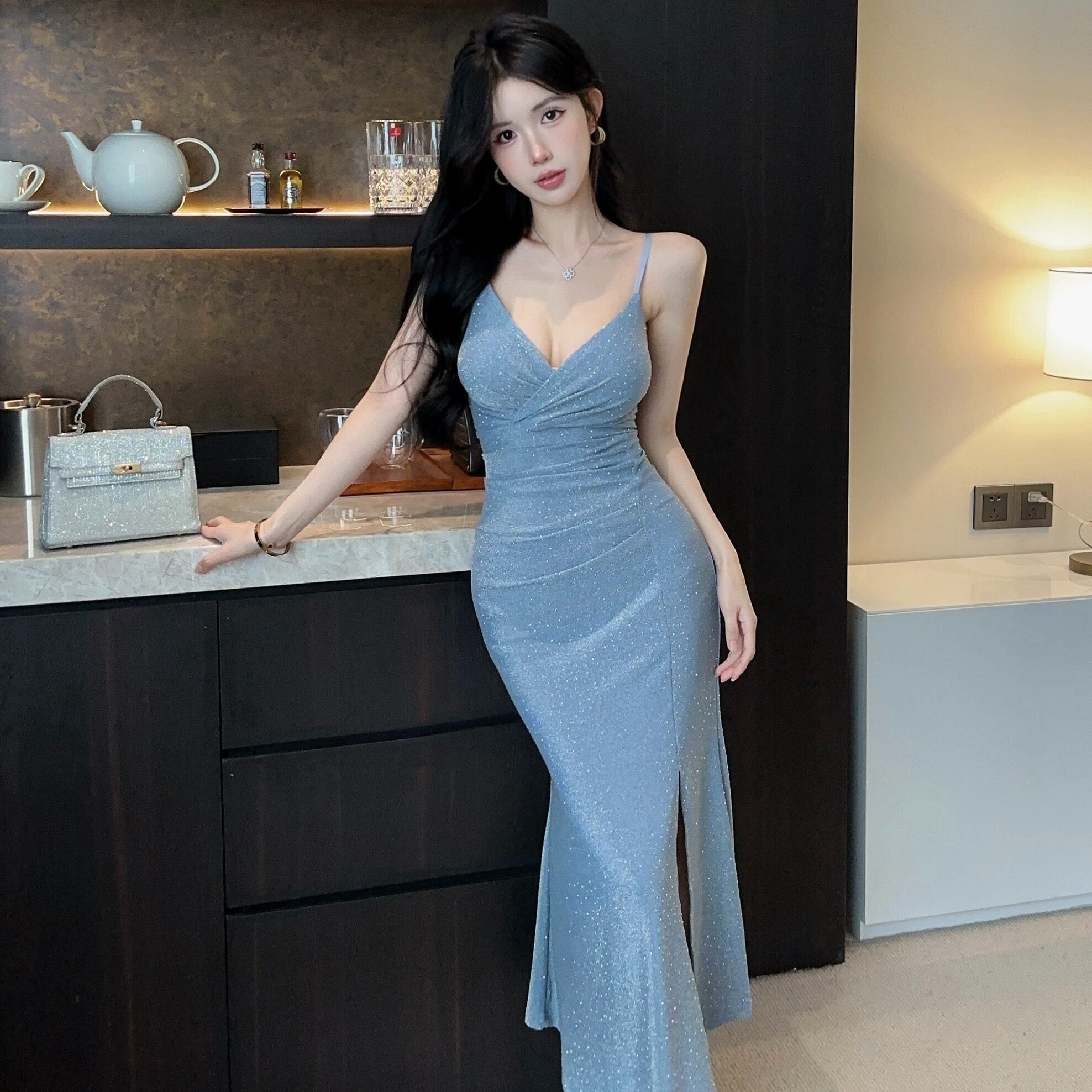 【3色】ロングドレス レディース 細ストラップ V ネック ラメ素材 サイドスリット マーメイド グレー エレガント パーティー デートコーデDQ2-DD3861