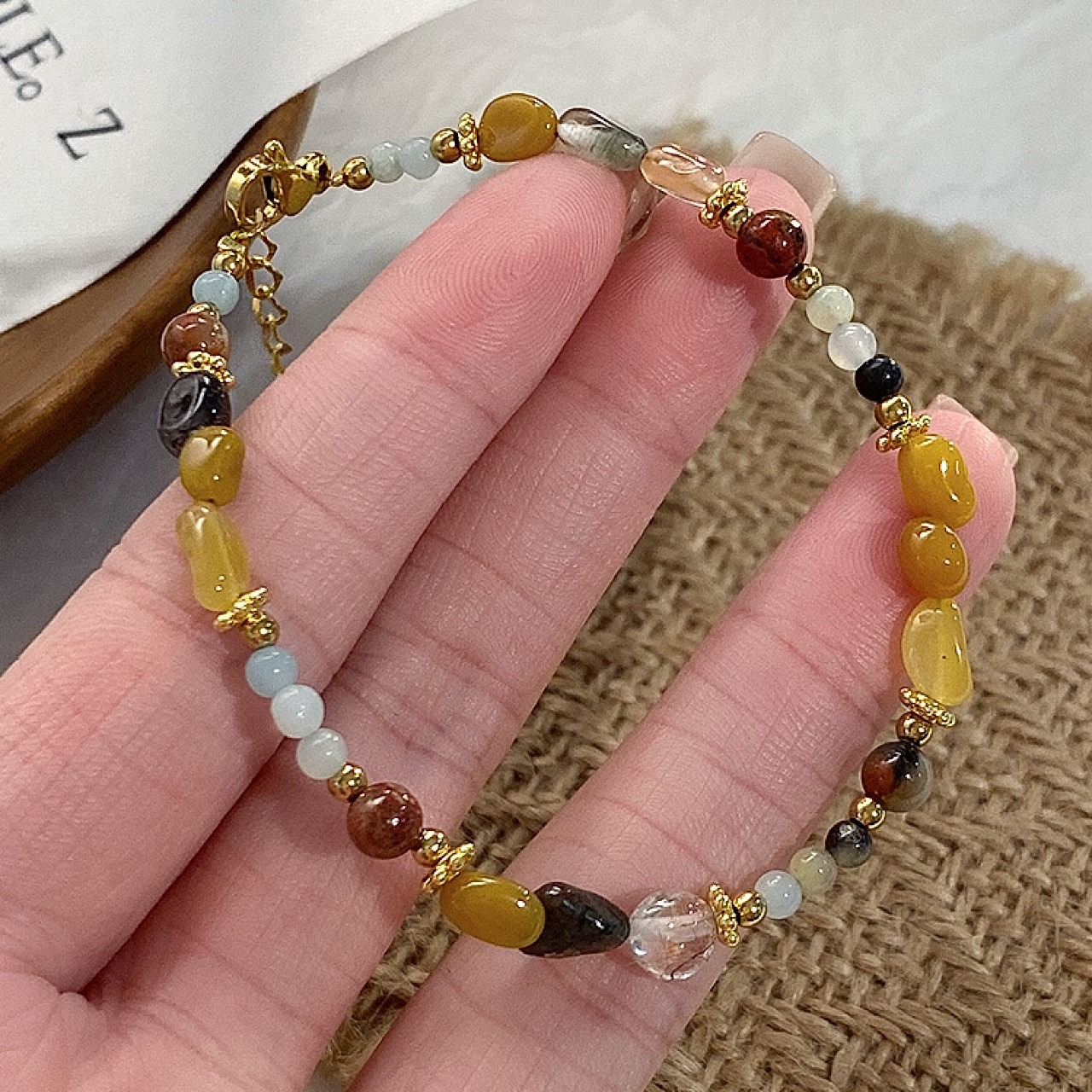 ハンドメイド 天然石風 カラー ビーズ ゴールド きらめき ブレスレット - 6