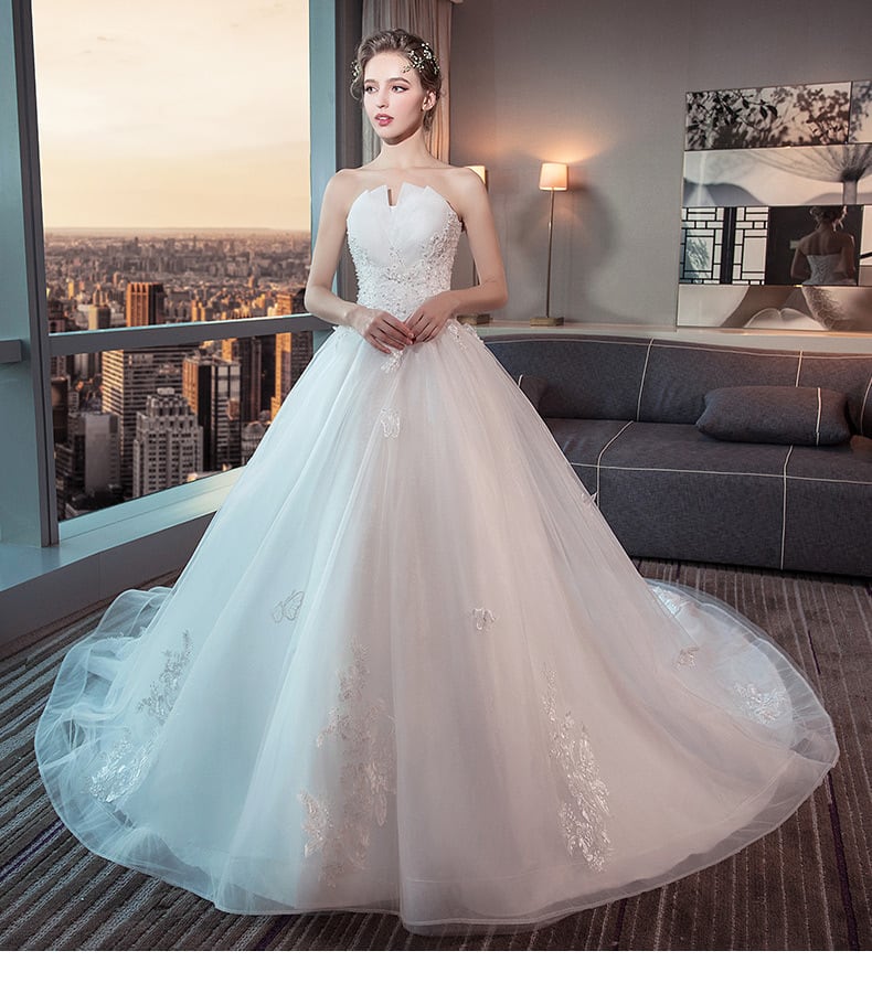 高品質！ ウエディングドレス ホワイト トレーン 話し掛け ビーズ  