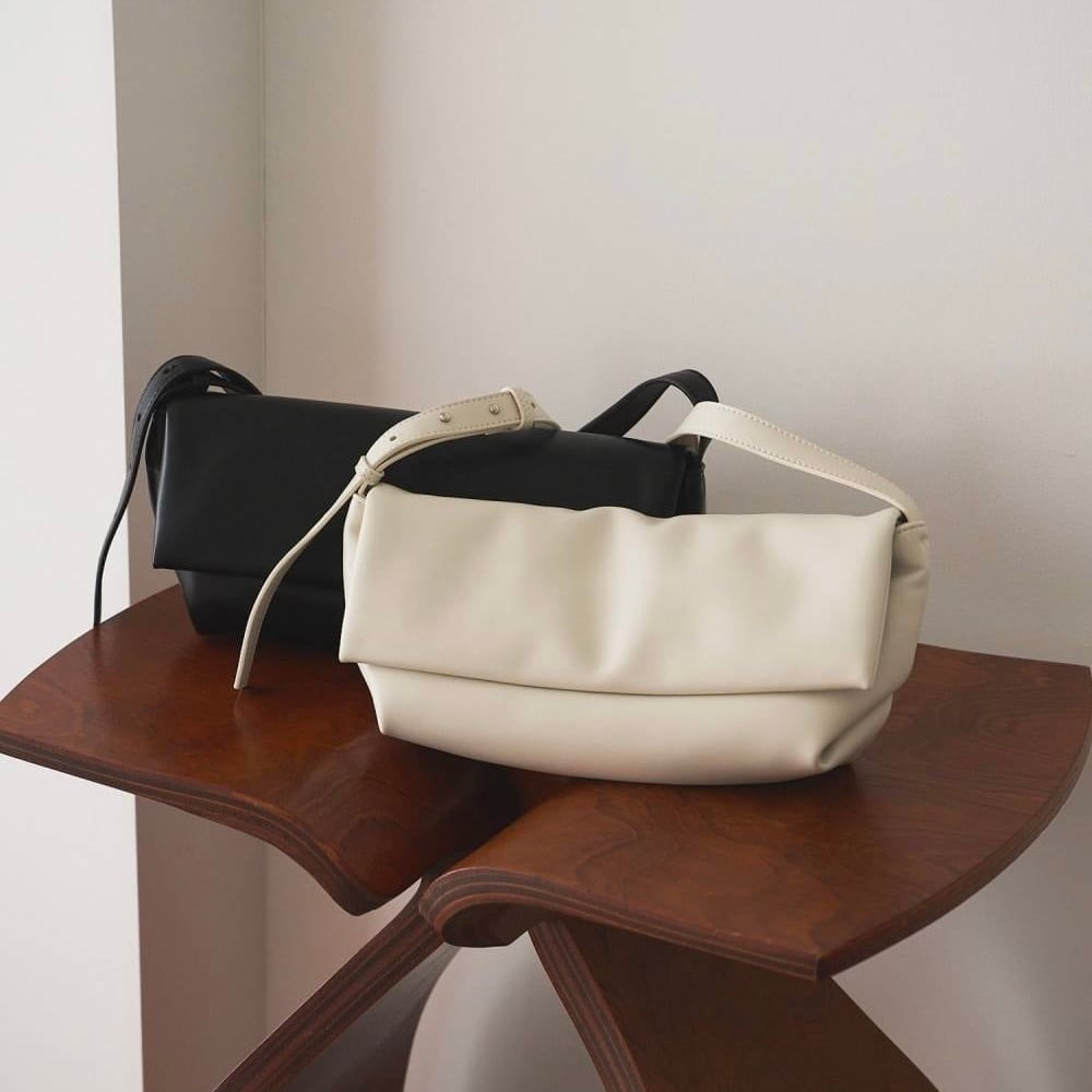 【 anuke 】Ecoleather Wrap Bag