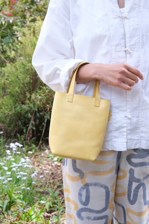《即納》me mini tote【lemon】