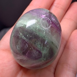 147.ほんわかとしたグラデーションフローライトたまご