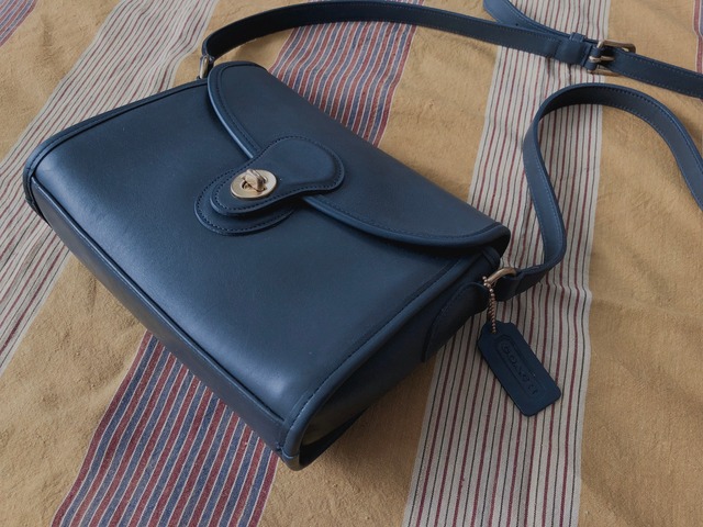 AMERICA 1990’s OLD COACH “NAVY Leather” shoulder bag