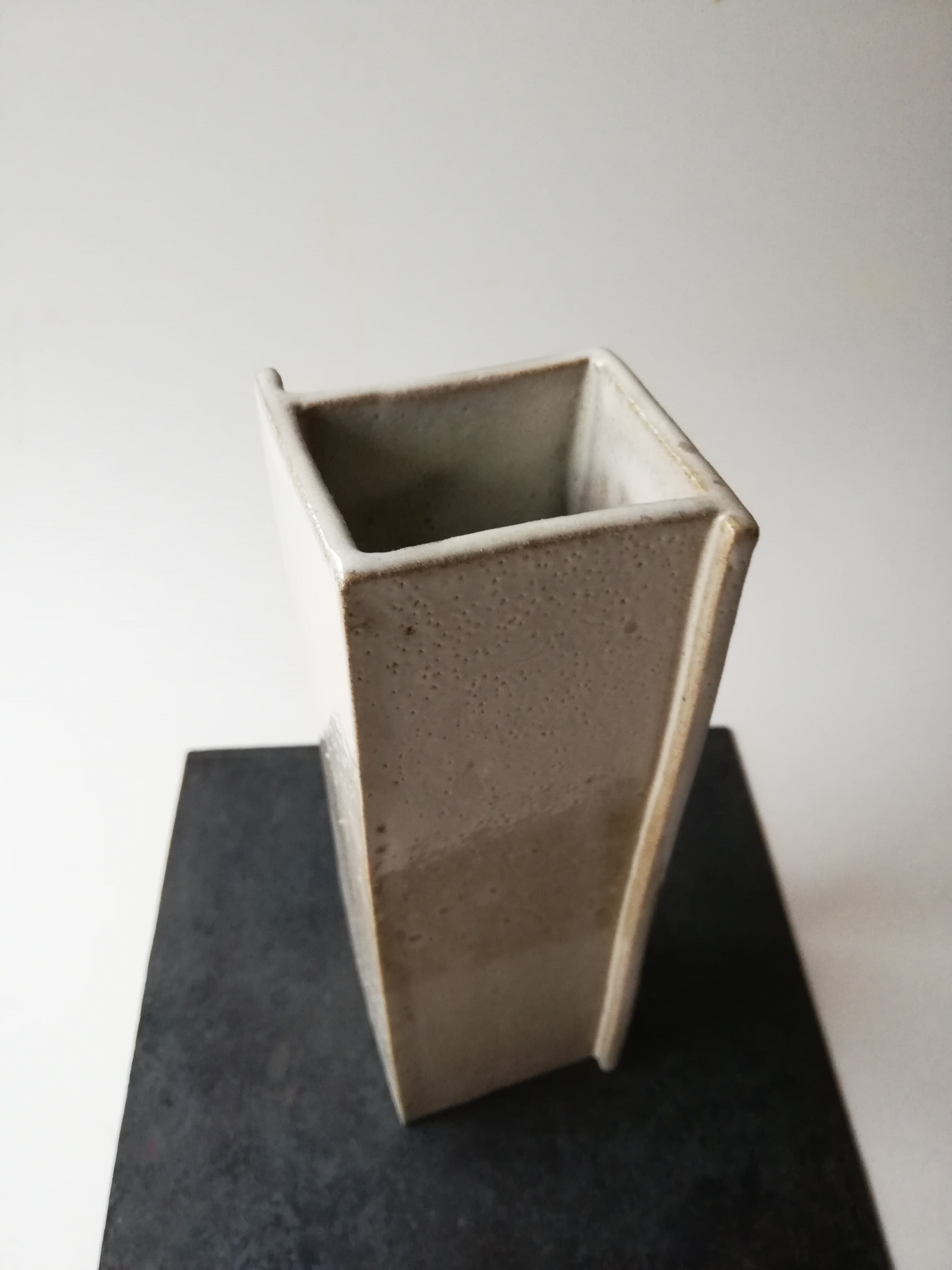 うのふ釉四角花入 | utuwanoyukue