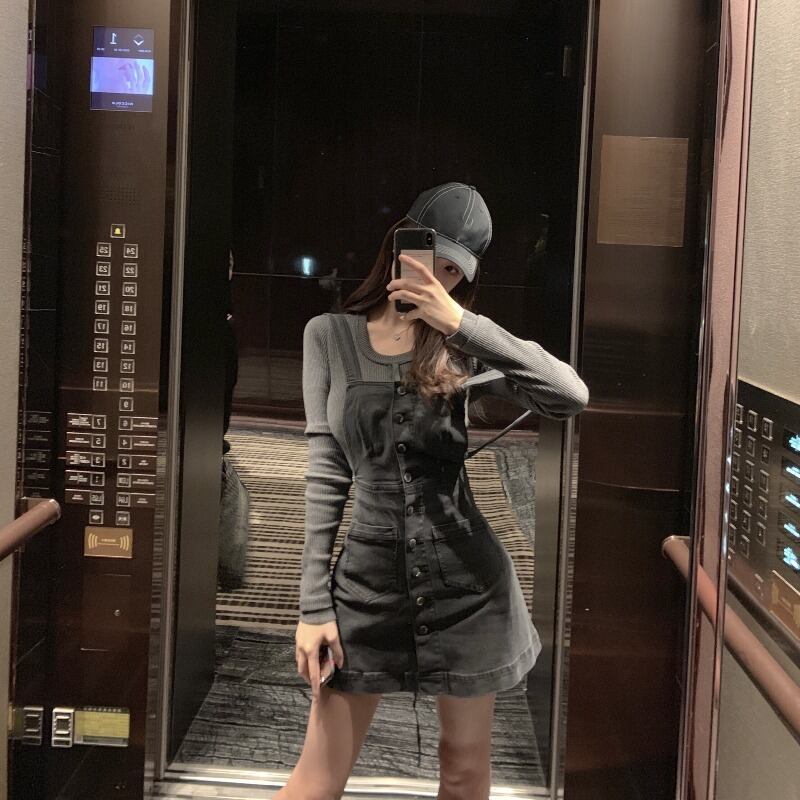 洋風長袖Tシャツトップストラップデニムドレス女性2020年秋新作スーツ気質ツーピーススーツ ブラックストロベリース96765104433