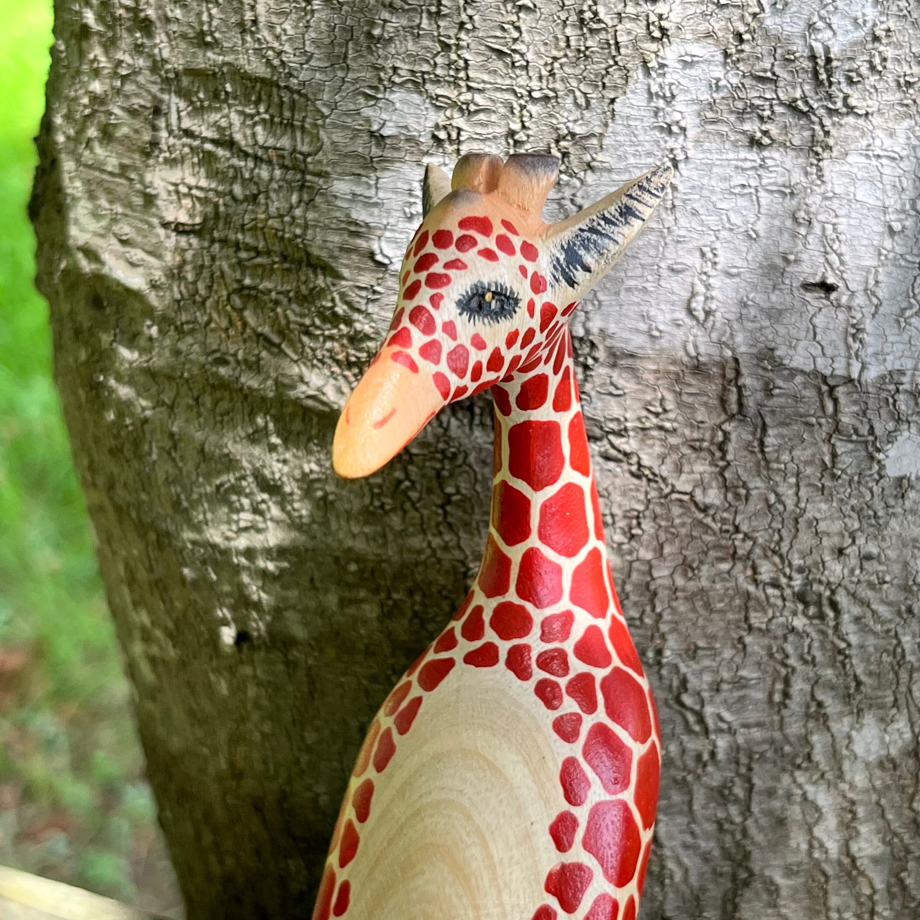 ケニア製キリンの置物 木彫り ヴィンテージのマサイ革製キリン彫刻