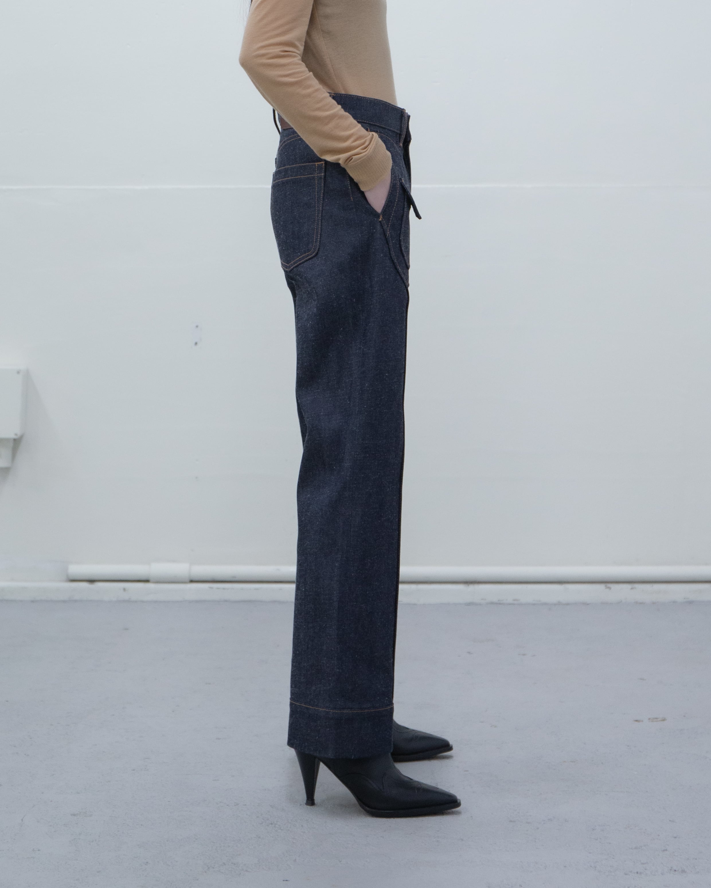 mister it. wednesday - Jean et moi / rigid denim trousers 