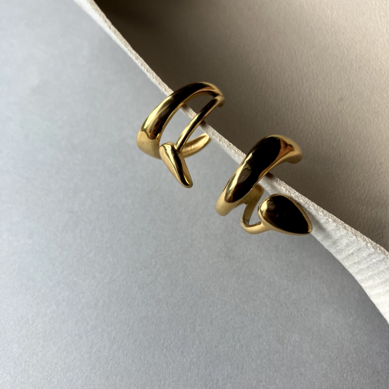 387P　イヤーカフ(両耳用)