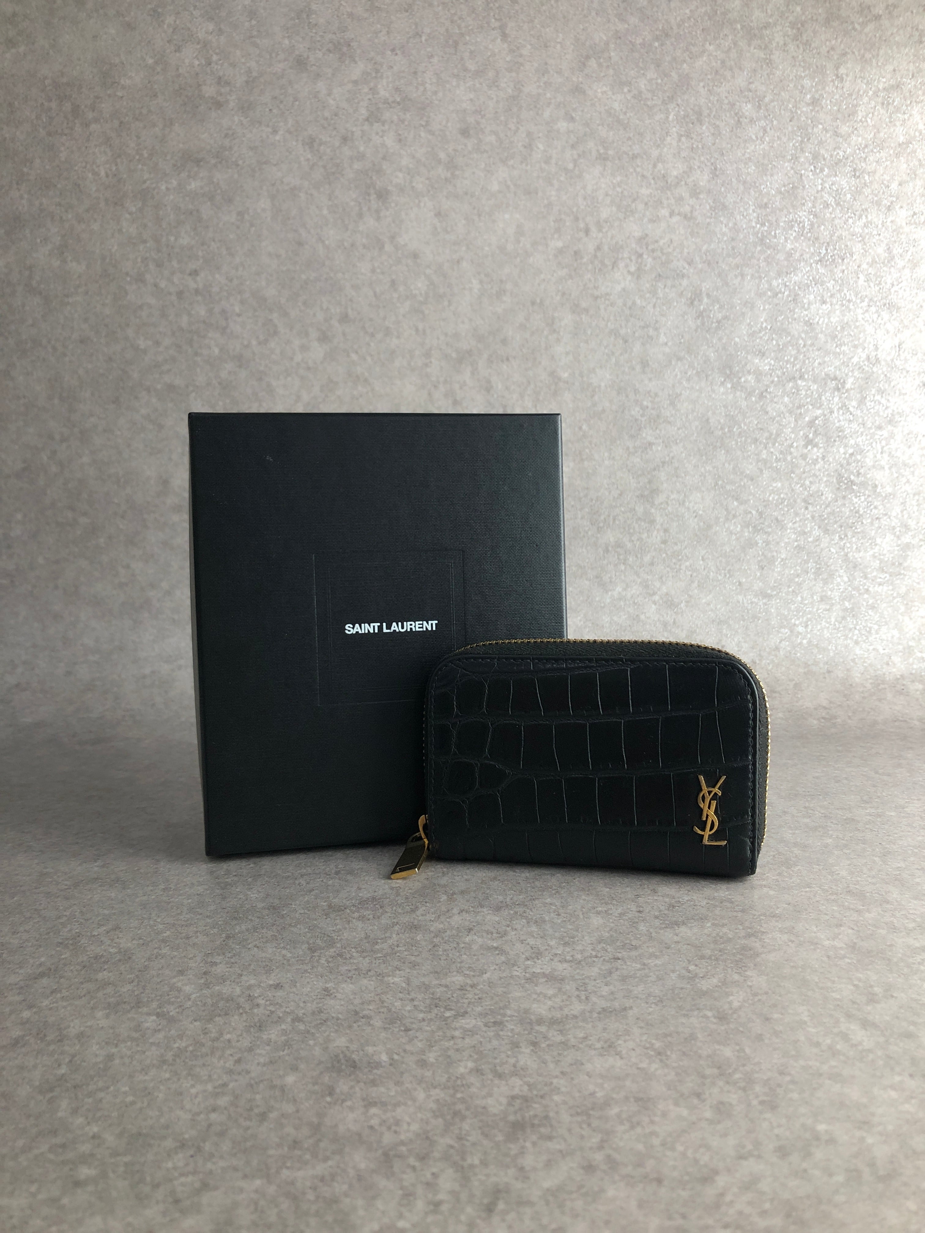 Yves Saint Laurent イヴ・サンローラン 財布 ブラック YSL レザー