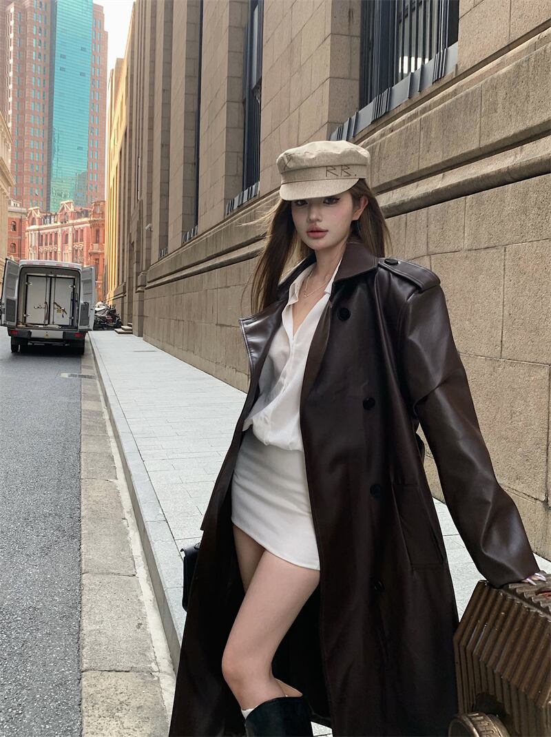 至高の逸品⭐︎ヴィンテージ 高級牛革 カウレザートレンチコート 入手困難 至高の逸品⭐︎ヴィンテージ 高級牛革 カウレザートレンチコート 入手